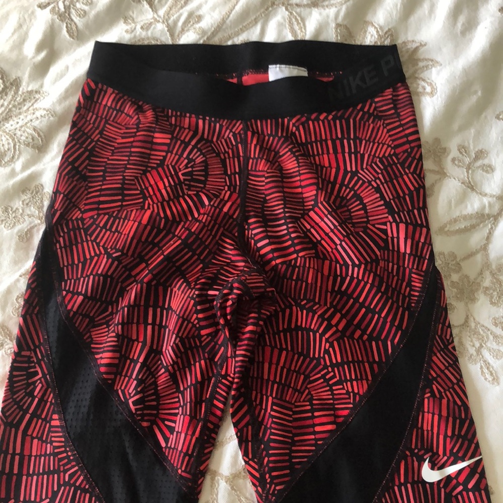 Nike Pro ankle fit leggings